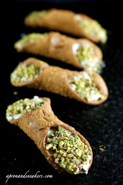 Cannoli Siciliani | Sicilian recipes, Cooking, Cooking recipes