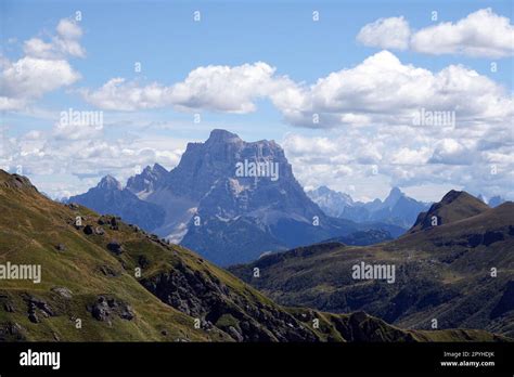 Monte Pelmo Gesehen Vom Padonkamm Stock Photo Alamy