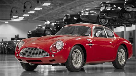 Aston Martin Feiert 100 Jahre Zagato Mit Zwei Luxusautos Pirelli