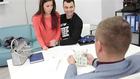 Hunt K Curvy Chick With Juicy Tits Has Sex With Stranger XHamster