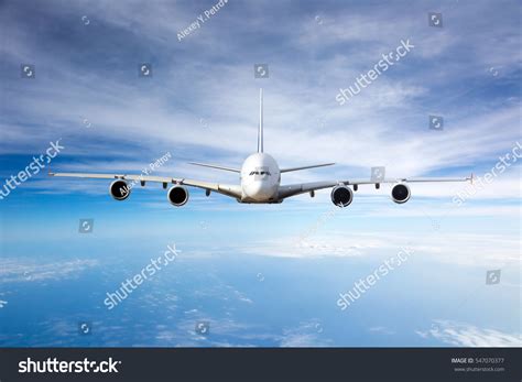 228 A380 Airplane Front View Images, Stock Photos & Vectors | Shutterstock