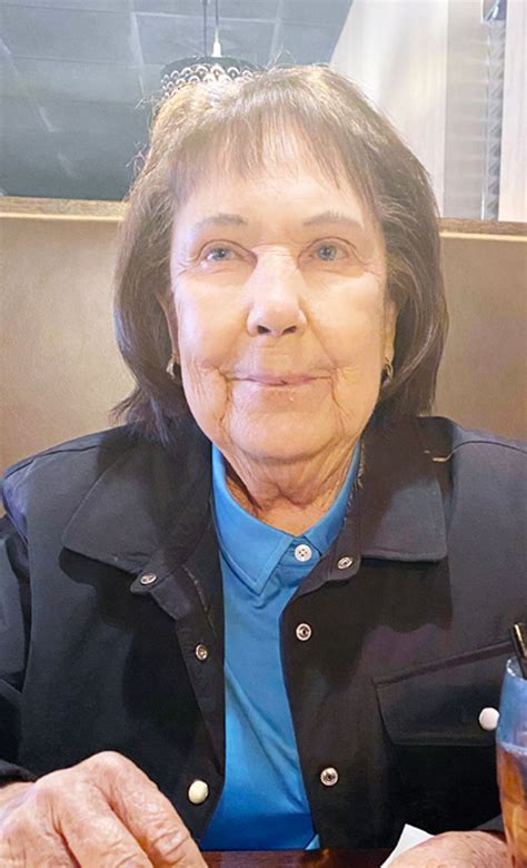 Linda Elizabeth Carr