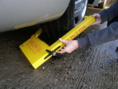 Milenco Compact Wheel Clamp Your Caravan Shop