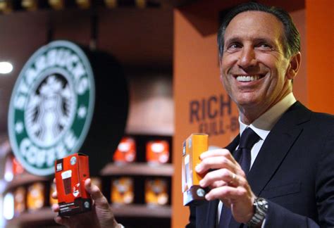 schultz  depart starbucks weighs  role  public service