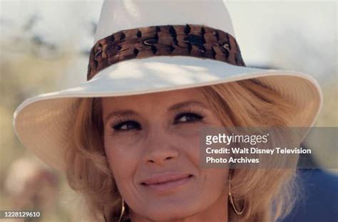 Angie Dickinson 1974 Photos And Premium High Res Pictures Getty Images