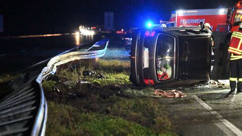 Schwerer Unfall auf der A2 Fünf Menschen verletzt