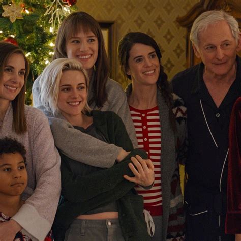 Hulus Happiest Season Review A Joyful Gay Christmas Film