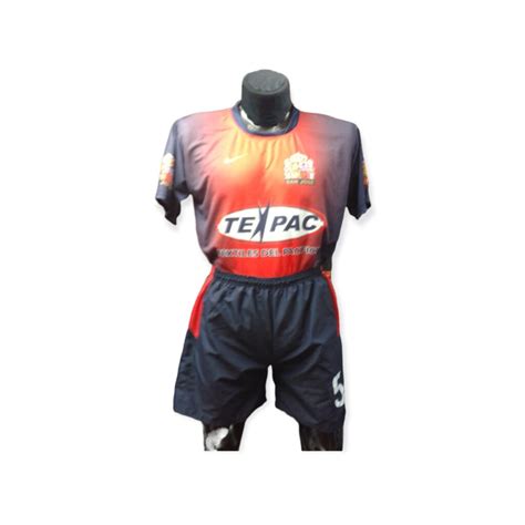 Uniforme de Fútbol Camiseta Sublimada personalizada Pantaloneta cosida