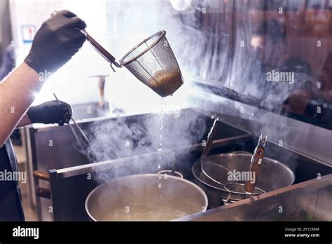Hot Water Ramen Hi Res Stock Photography And Images Alamy