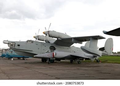 Amphibious Aircraft Airport Stock Photo 2080753873 | Shutterstock