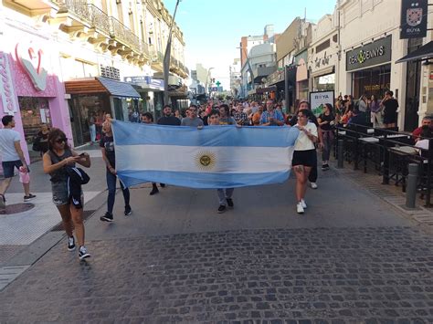 Tandil Salió A La Calle Contra El Dnu De Javier Milei El Eco