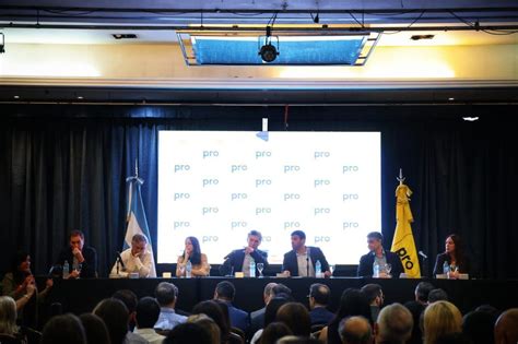 Cumbre De Pro Mauricio Macri Reaparece En El Peor Momento Del V Nculo