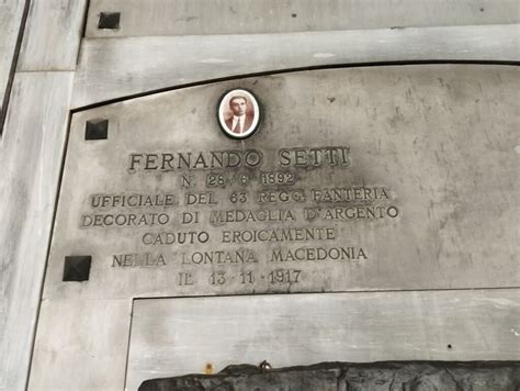 Monumento Funebre Alla M A V M Setti Fernando Modena Pietre Della