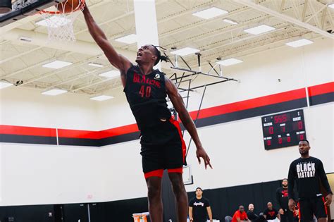 PHOTOS » JALEN DUREN PRE-DRAFT WORKOUT IN PORTLAND Photo Gallery | NBA.com