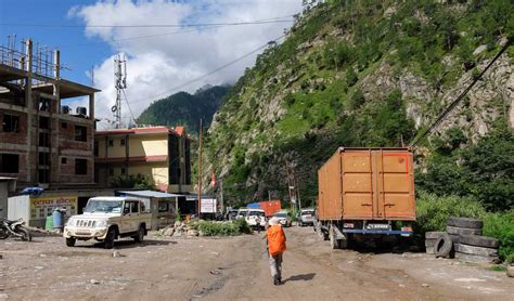 How to Cross the Tibet Nepal Border at Kyrong - Monkey Rock World