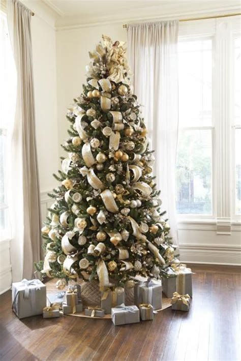 20 Luxury Gold Christmas Trees Decor For Sparkling Holidays Homemydesign