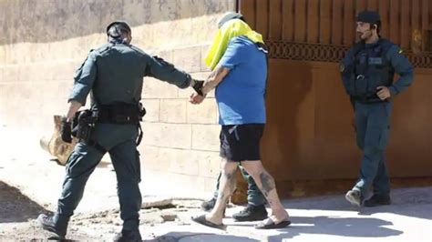 La Guardia Civil Arresta A 15 Personas En La Macrorredada A Orillas Del