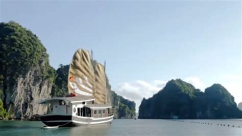 Bay Of Descending Dragons Halong Bay Vietnam Cruise Vietnam Cruise