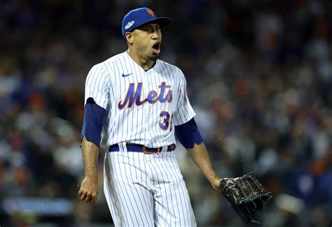 Edwin Díaz comes through in elimination game for Mets. Can he do it ...