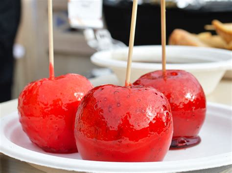 Receta fácil de manzanas caramelizadas Postres divertidos para niños