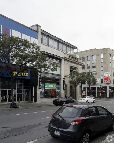 Rue Sainte Catherine O Montr Al Qc H G R Retail For