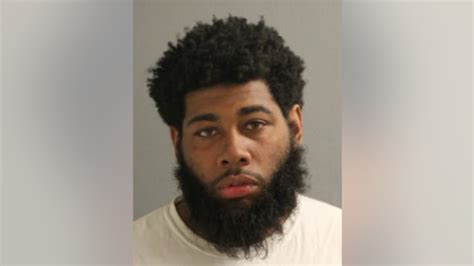 Chicago Repeat Offender Charged With Attacking Robbing Bus Employee