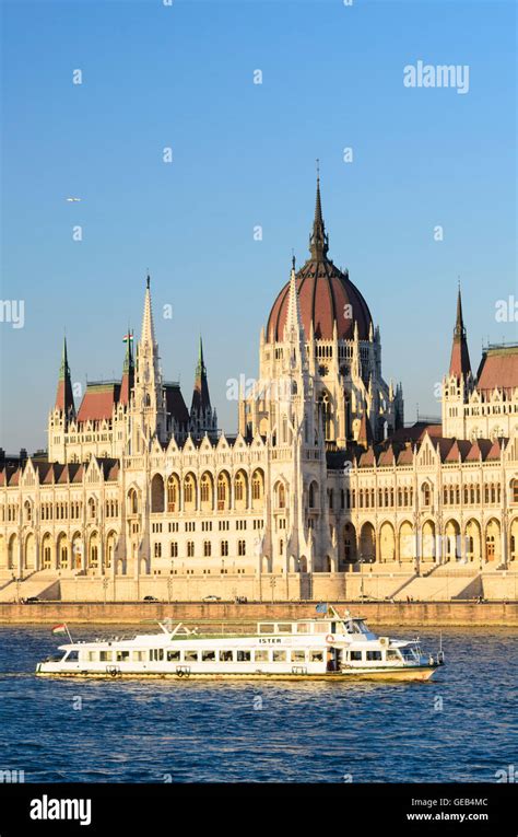 Budapest: Parliament, Danube, Hungary, Budapest Stock Photo - Alamy