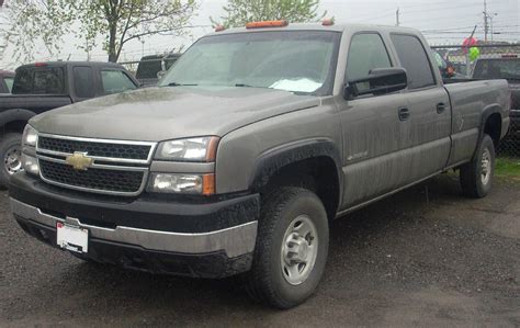 2006 Chevrolet Silverado 2500hd Lt1 4x2 Extended Cab 6 6 Ft Box 143 5 In Wb 5 Spd Manual W Od