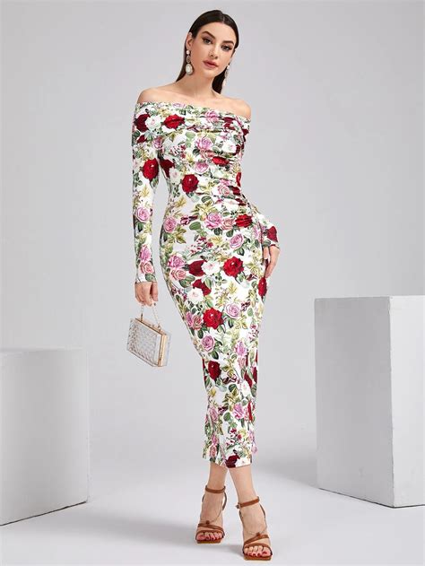 SHEIN Modely Robe moulante à imprimé floral col bardot à ruché fendue