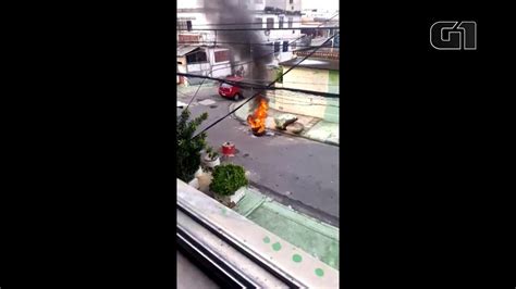 Moradores Registram Tiroteio Durante Operação No Complexo Da Penha