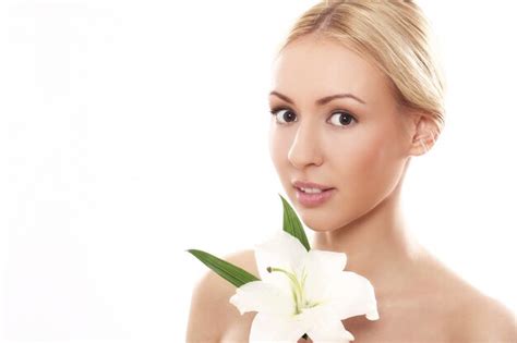 Free Photo Beautiful Blonde With Lily Flower