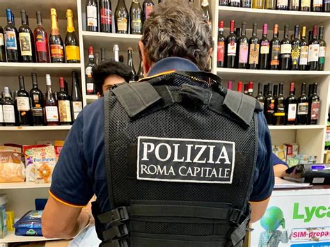 Vendeva Alimenti Scaduti La Polizia Di Roma Chiude Un Market Per Gravi