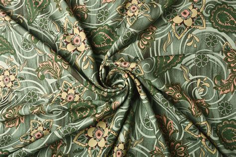 100 Viscose Bloemen Paisley Groen Boelens Modestoffen