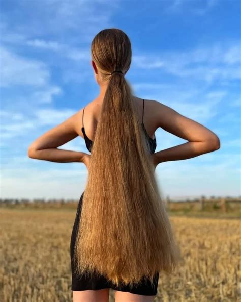 Long Hair Beauty Rapunzels Fortress 2 • Instagram Photos And Videos Really Long Hair Long