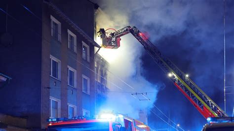 Verheerendes Feuer Gelegt Brand Mit Vier Toten Kameras Berf Hren