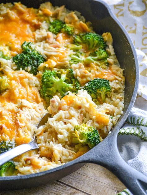 One Pot Cheesy Chicken Broccoli And Rice 4 Sons R Us