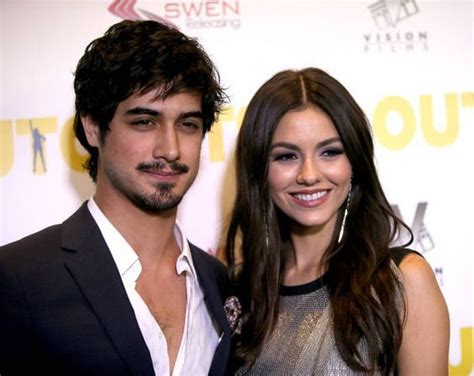 Victoria Justice Y Avan Jogia Victoria Justice Avan Jogia Victoria