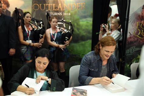 Weakness for Beautiful Things — Diana Gabaldon and Sam Heughan signing ...