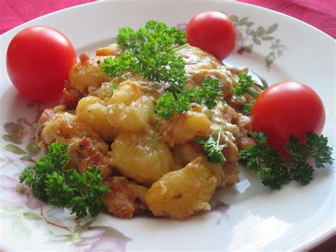 Gnocchi Zape En Se Smetanou P Rkem A Anglickou Slaninou Fotografie