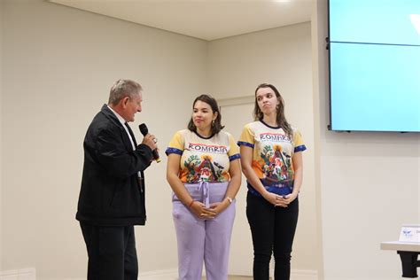 Representantes Da Pastoral Da Juventude S O Apresentadas Durante