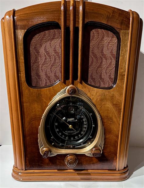 1938 Zenith "WALTON" 9-S-232 Shutter Dial Tombstone Art Deco Radio at
