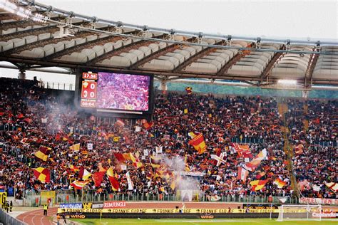 Omicidio Ciro Esposito Gli Ultr Della Curva Sud Divisi Tra Silenzi E