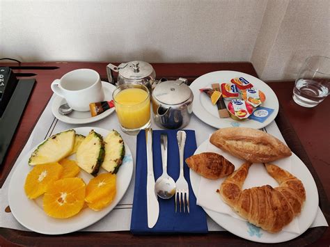 BW continental breakfast in room : r/BreakfastFood