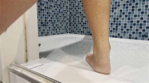 Shower POV Wet Feet PORNMEKA