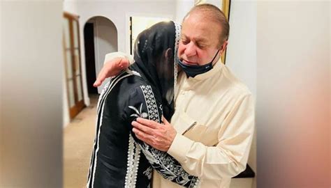 Maryam Bursts Into Tears As She Meets Nawaz Emotional Photo Goes Viral