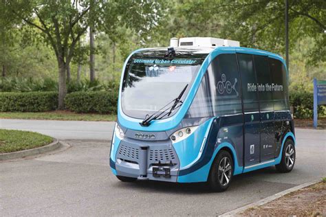 Autonomous Shuttles Delivering COVID-19 Tests at Mayo Clinic in Florida