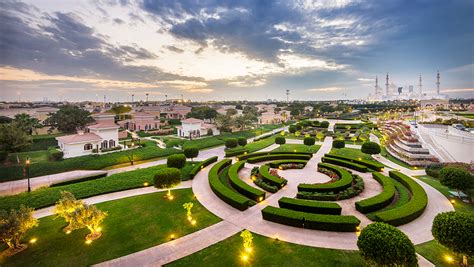 The Ritz Carlton Abu Dhabi Grand Canal Launches On Site Vertical Farm