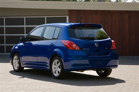 Nissan Versa Hatchback Previewed By 2013 Note Sedan Now Returns 40 Mpg