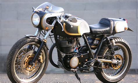 Big in Japan - Yamaha SR400 Cafe Racer - Return of the Cafe Racers