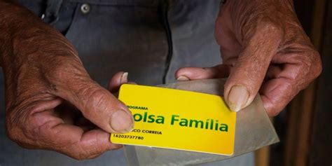 Governo bate o martelo e decide o que fazer Bolsa Família